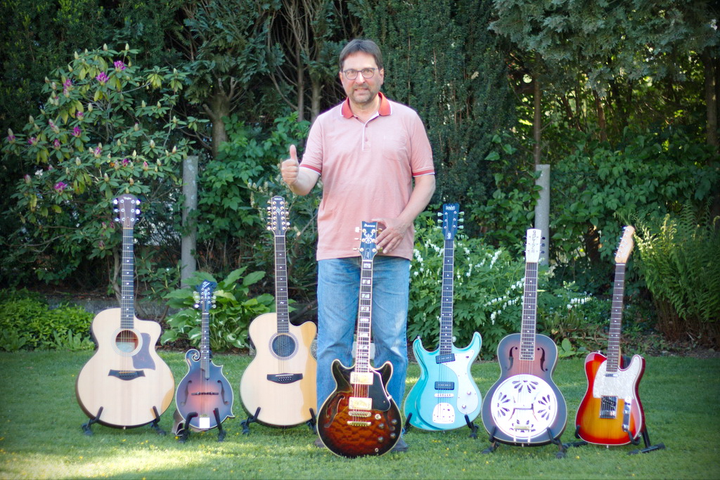 Peter Daake und seine Gitarren